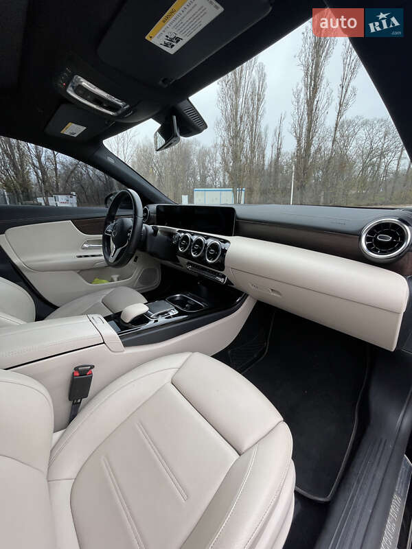 Седан Mercedes-Benz CLA-Class 2019 в Запорожье