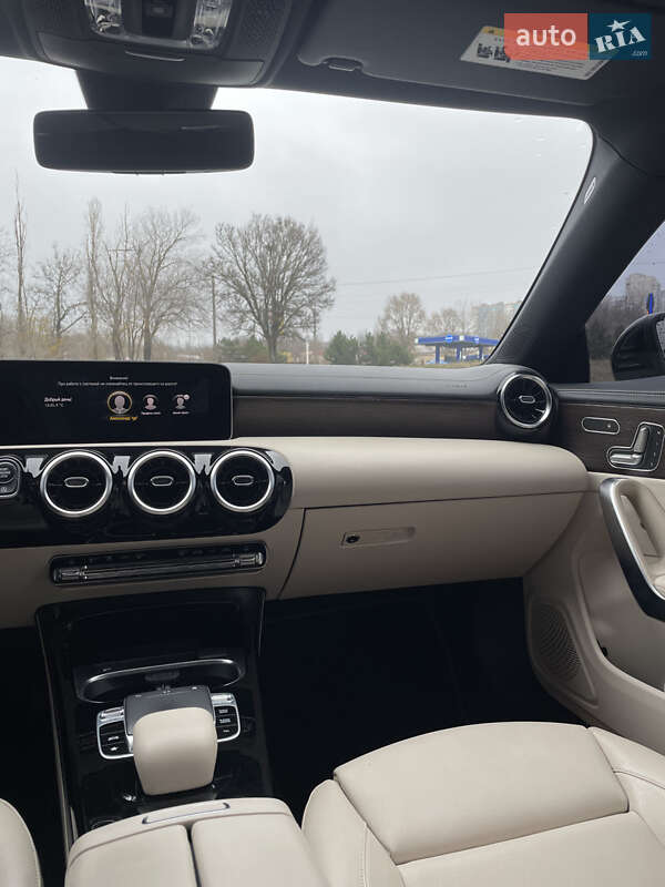 Седан Mercedes-Benz CLA-Class 2019 в Запорожье