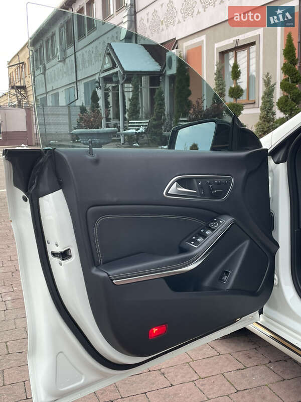 Седан Mercedes-Benz CLA-Class 2015 в Стрию