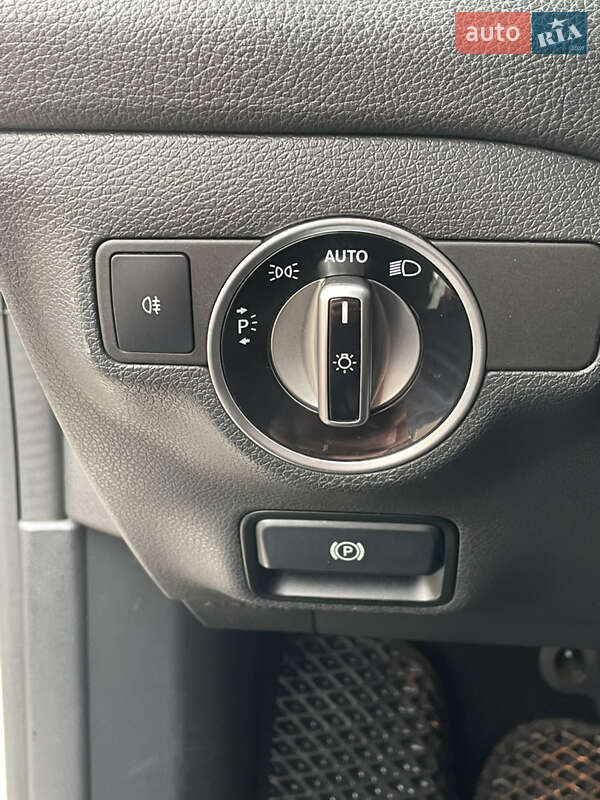 Седан Mercedes-Benz CLA-Class 2015 в Стрию