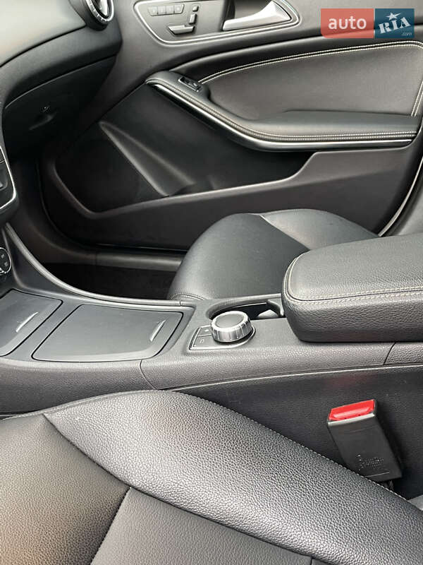 Седан Mercedes-Benz CLA-Class 2015 в Стрию