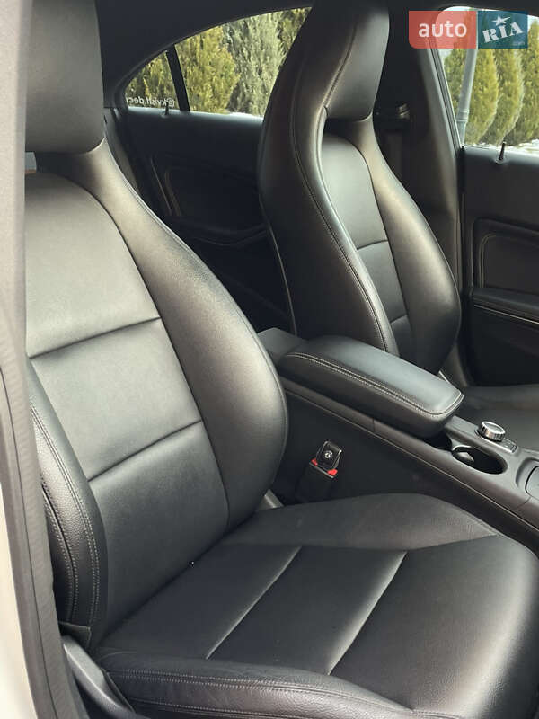 Седан Mercedes-Benz CLA-Class 2015 в Стрию