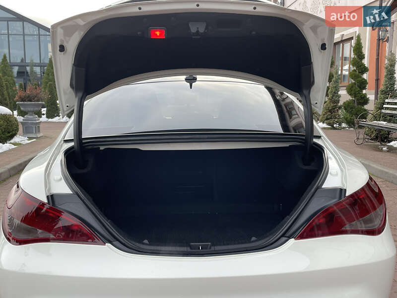 Седан Mercedes-Benz CLA-Class 2015 в Стрию