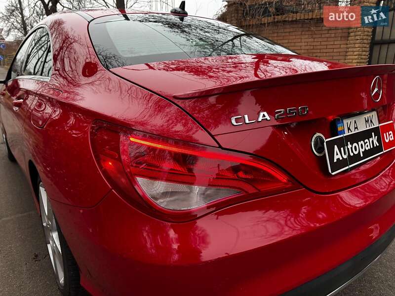 Седан Mercedes-Benz CLA-Class 2018 в Киеве