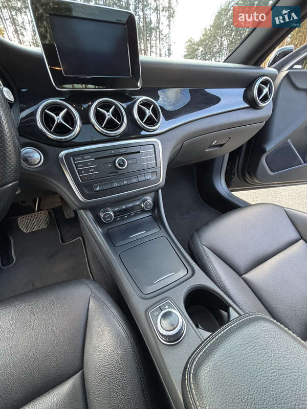 Седан Mercedes-Benz CLA-Class 2015 в Киеве