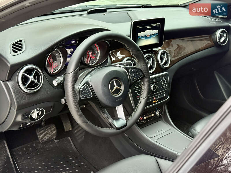 Седан Mercedes-Benz CLA-Class 2015 в Ровно фото 36 Седан Mercedes-Benz CLA-Class 2015 в Ровно