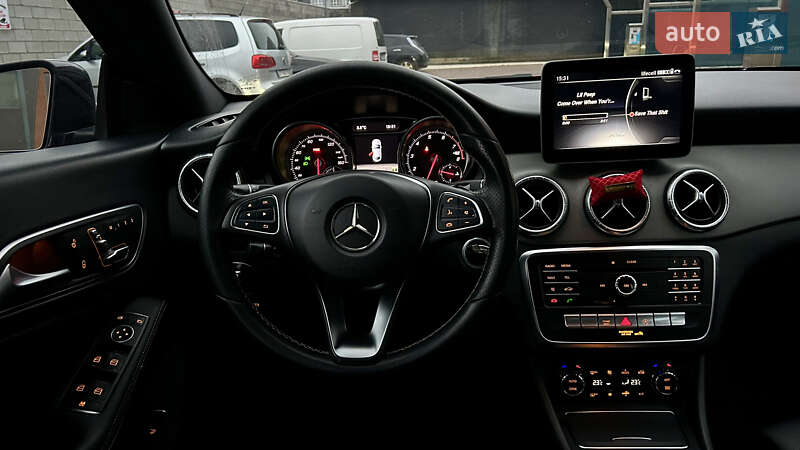 Седан Mercedes-Benz CLA-Class 2016 в Киеве