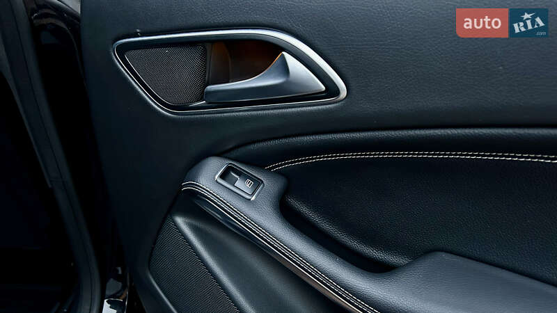 Седан Mercedes-Benz CLA-Class 2016 в Киеве