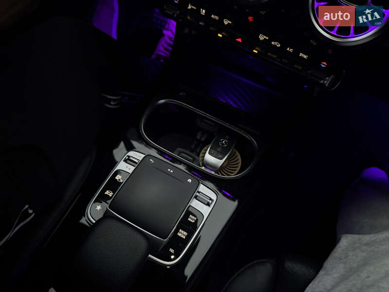 Седан Mercedes-Benz CLA-Class 2019 в Киеве