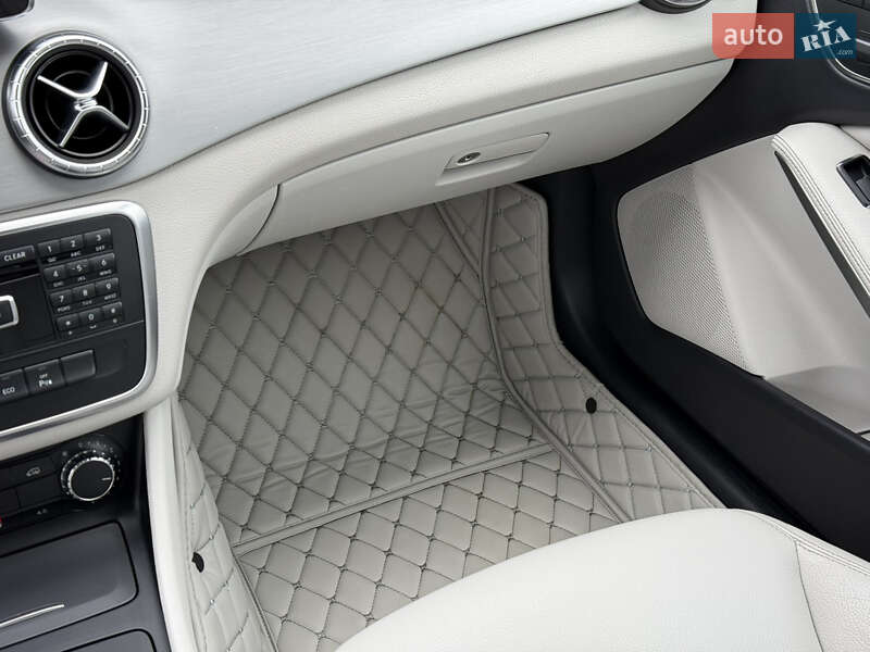 Седан Mercedes-Benz CLA-Class 2014 в Киеве