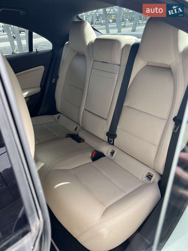 Седан Mercedes-Benz CLA-Class 2016 в Киеве фото 12 Седан Mercedes-Benz CLA-Class 2016 в Киеве