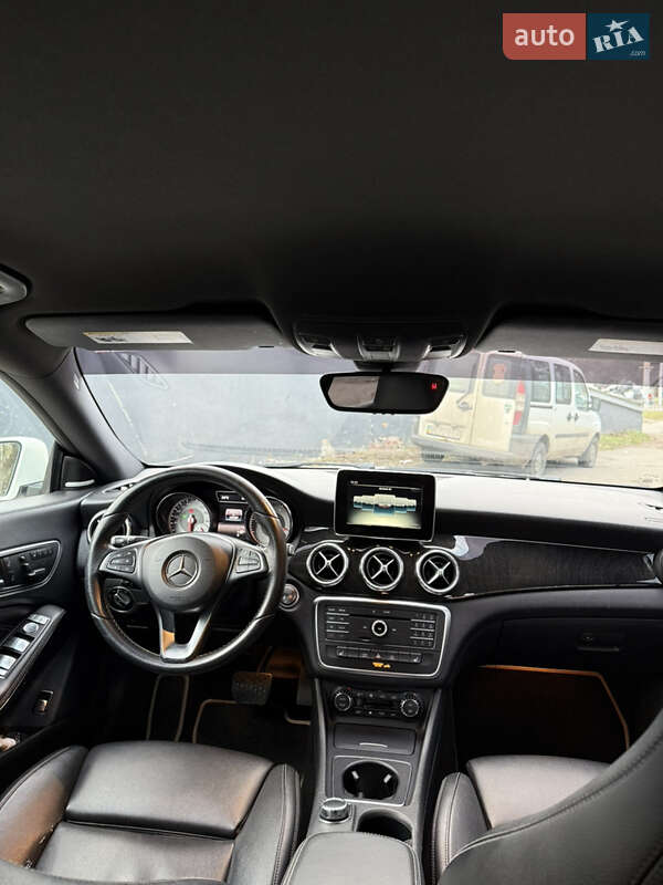 Седан Mercedes-Benz CLA-Class 2015 в Львові