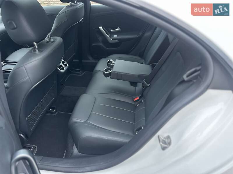 Седан Mercedes-Benz CLA-Class 2025 в Киеве