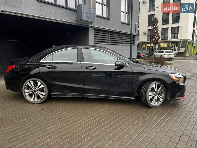 Седан Mercedes-Benz CLA-Class 2018 в Львові