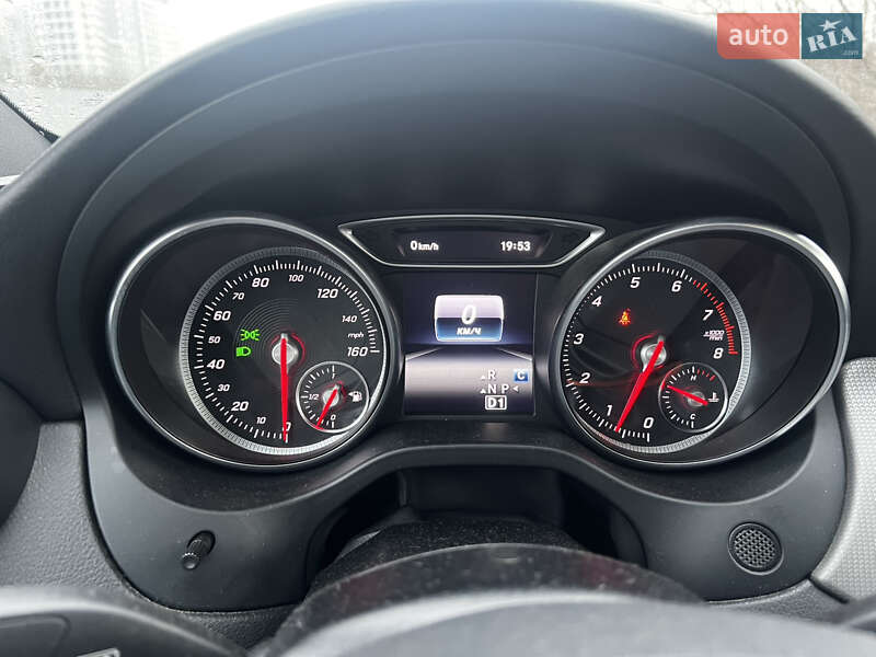 Седан Mercedes-Benz CLA-Class 2018 в Львові