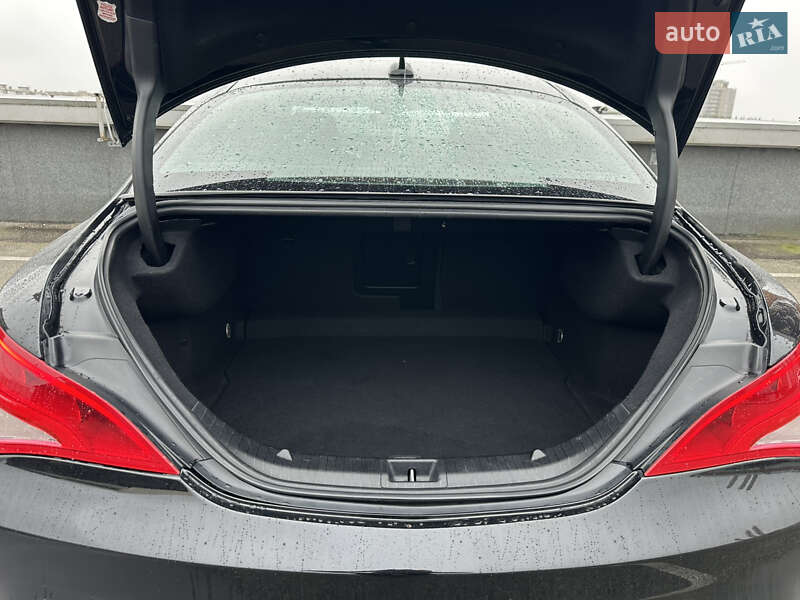 Седан Mercedes-Benz CLA-Class 2016 в Киеве