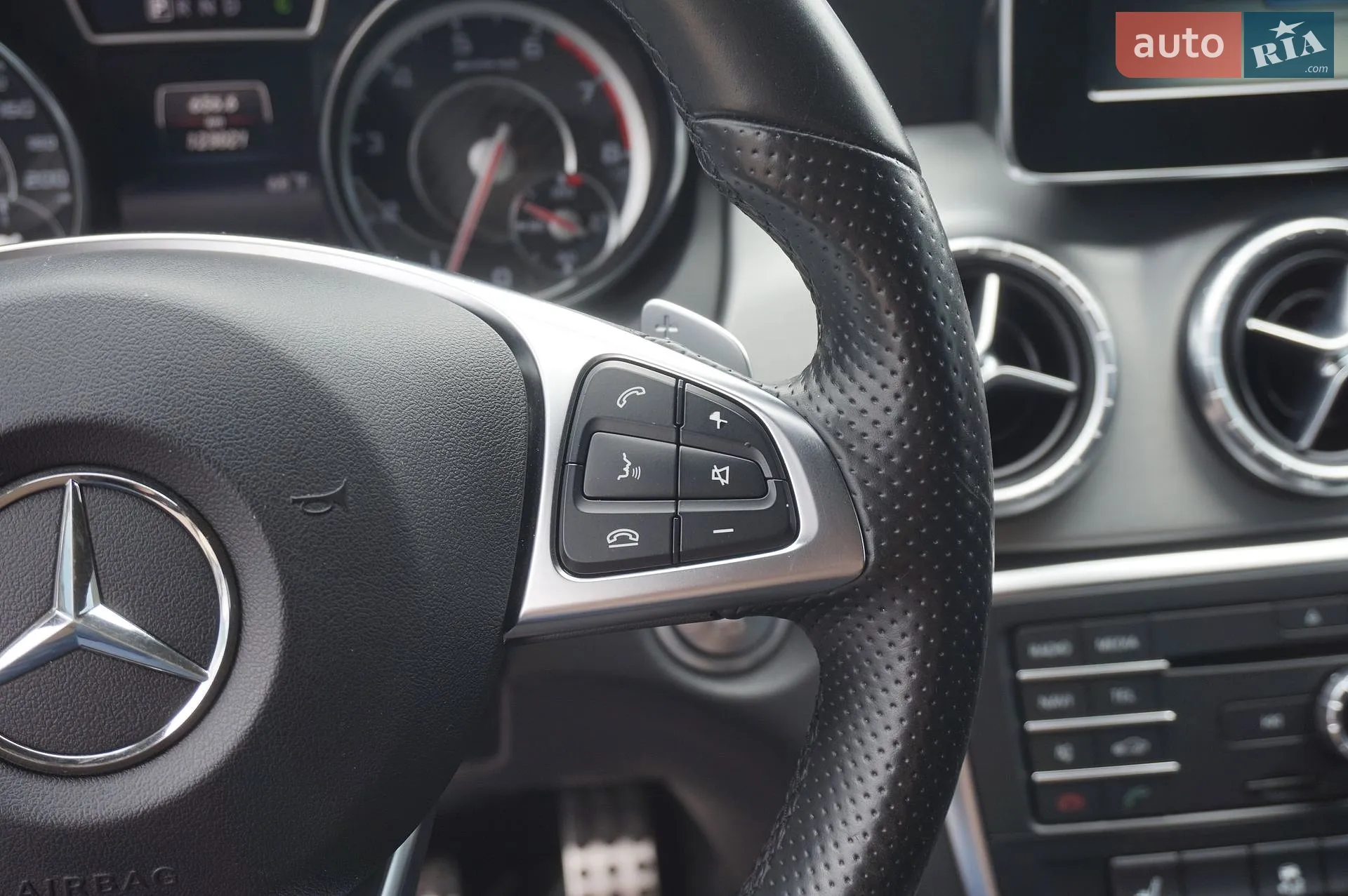 2015 Mercedes-Benz CLA-klasse - мініатюра 40