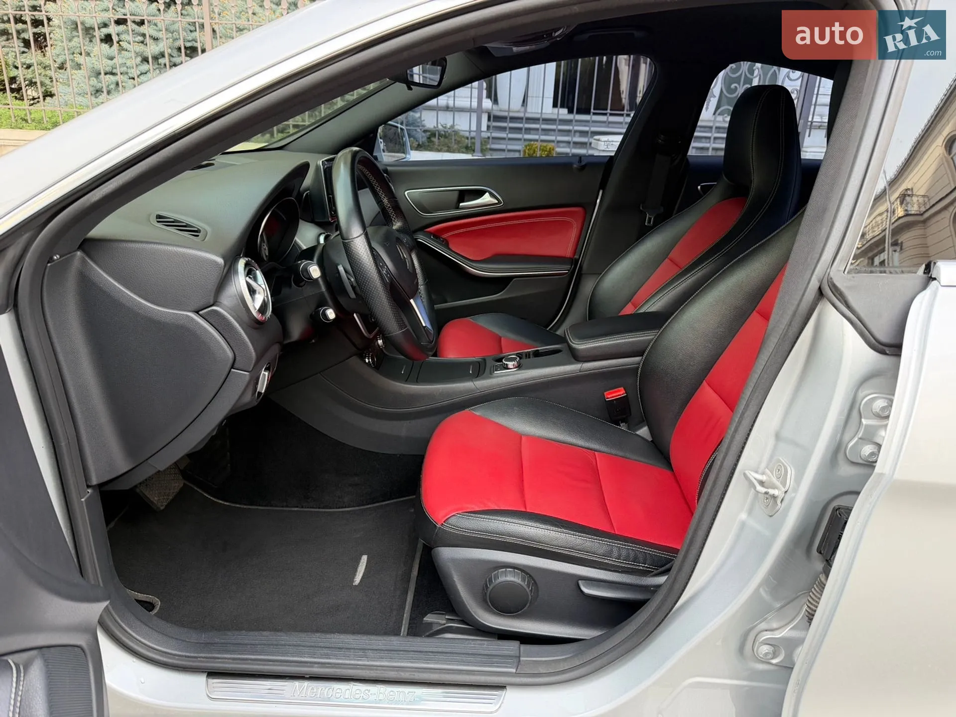 2013 Mercedes-Benz CLA-klasse - мініатюра 34