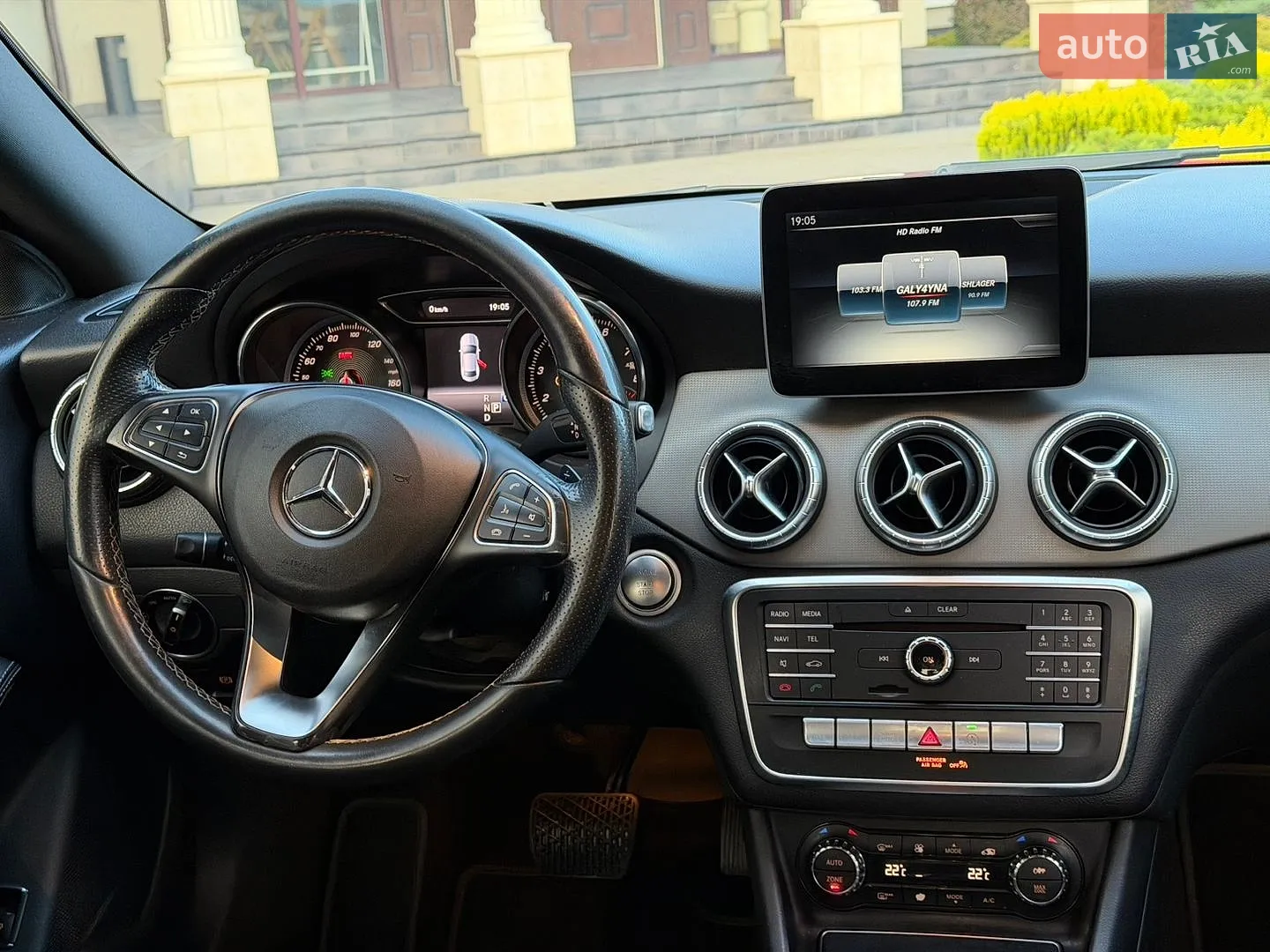 2017 Mercedes-Benz CLA-klasse - мініатюра 42