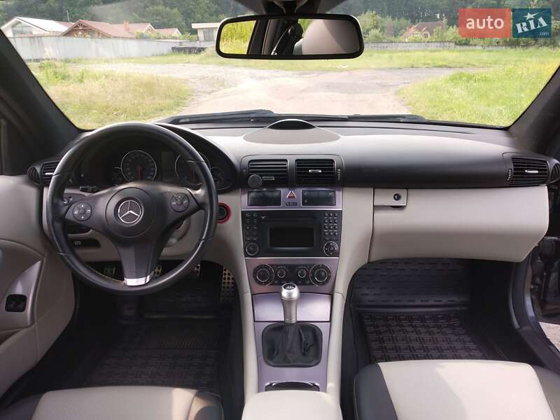 Купе Mercedes-Benz CLC-Class 2009 в Мукачево