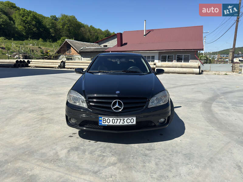 Купе Mercedes-Benz CLC-Class 2009 в 