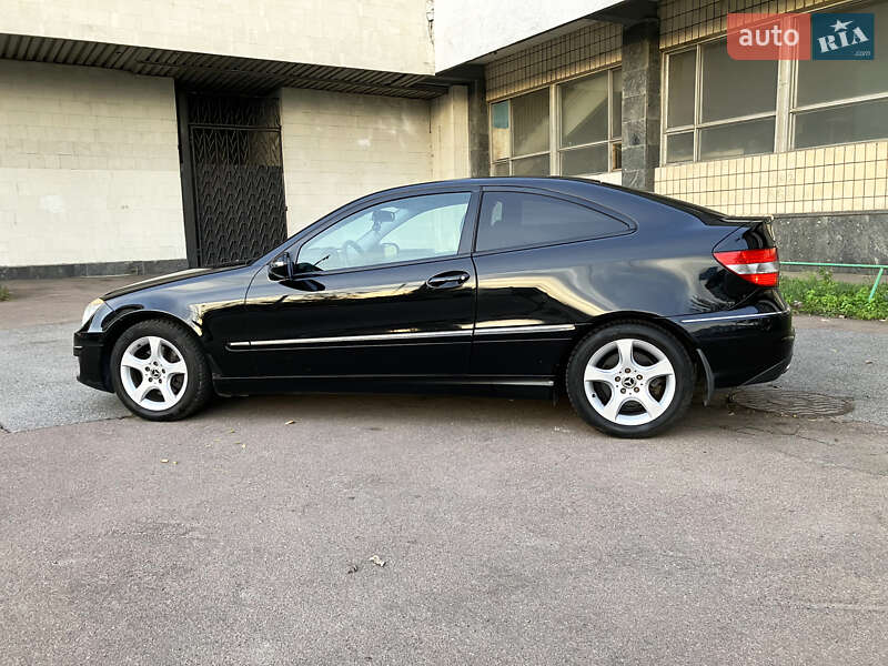 Купе Mercedes-Benz CLC-Class 2009 в Киеве