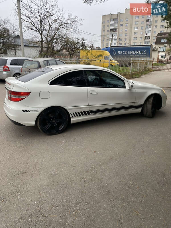 Купе Mercedes-Benz CLC-Class 2009 в Луцке