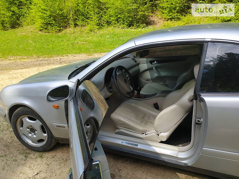 Купе Mercedes-Benz CLK-Class 1998 в Великому Березному