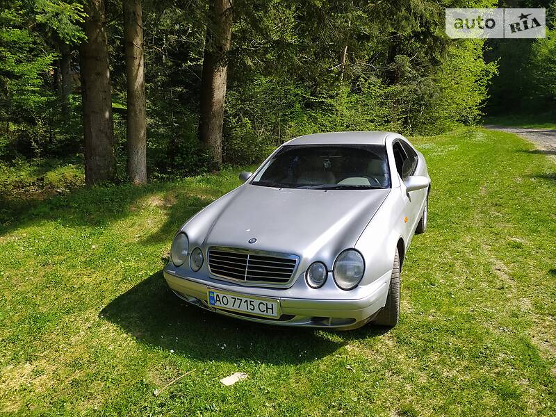 Купе Mercedes-Benz CLK-Class 1998 в Великому Березному