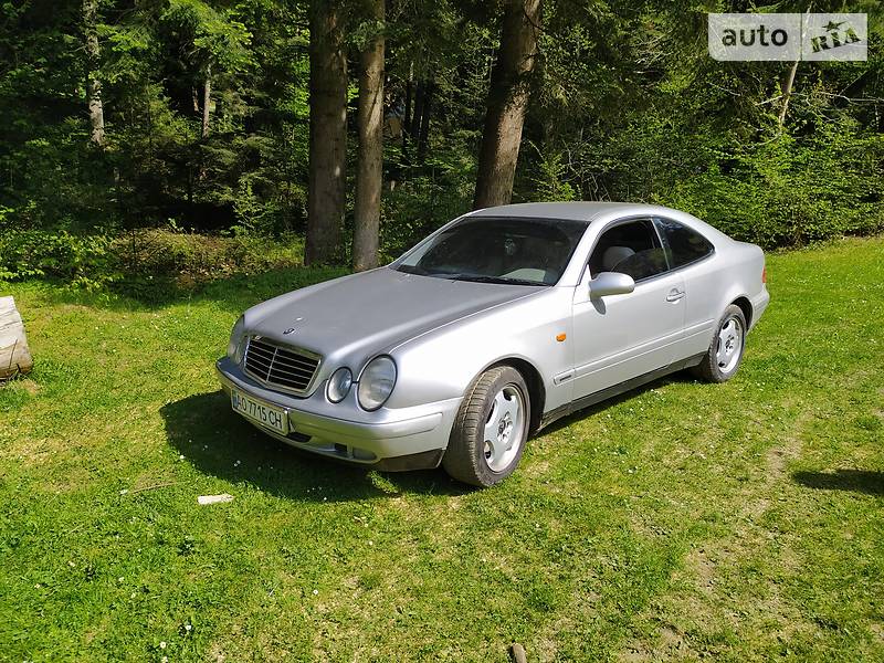 Купе Mercedes-Benz CLK-Class 1998 в Великому Березному
