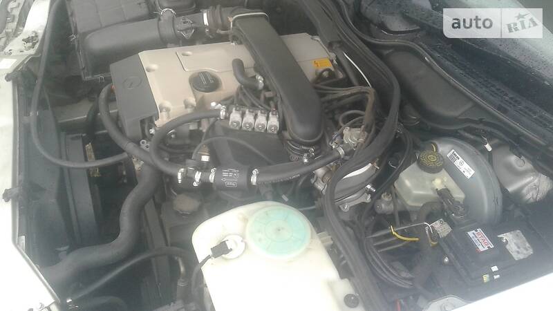 Купе Mercedes-Benz CLK-Class 1998 в Великому Березному