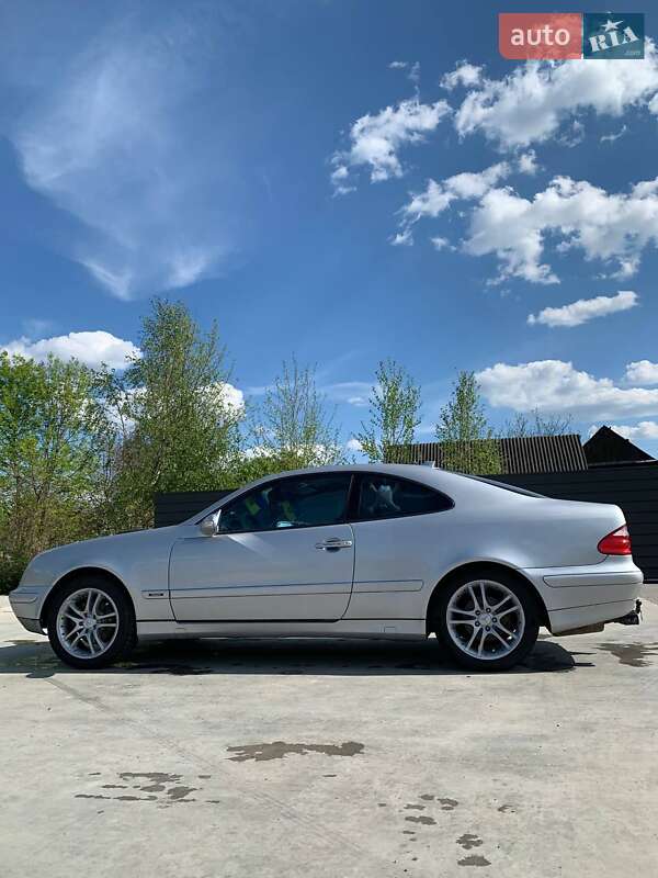 Mercedes-Benz CLK-Class 2000