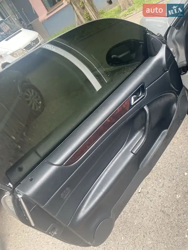 Mercedes-Benz CLK-Class 2000