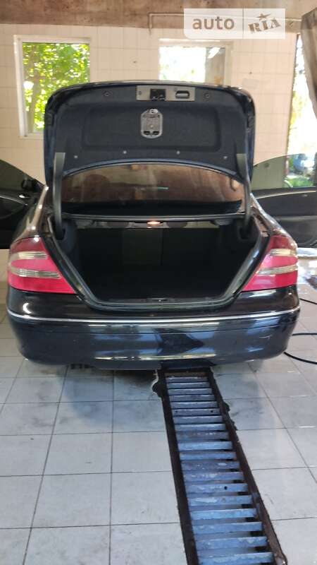 Mercedes-Benz CLK-Class 2003