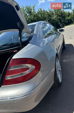 Купе Mercedes-Benz CLK-Class 2002 в 