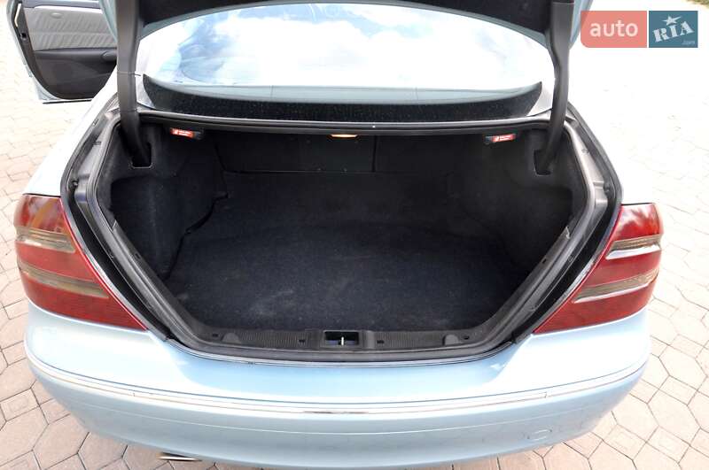 Купе Mercedes-Benz CLK-Class 2003 в Львове