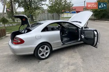 Mercedes-Benz CLK-Class 2004