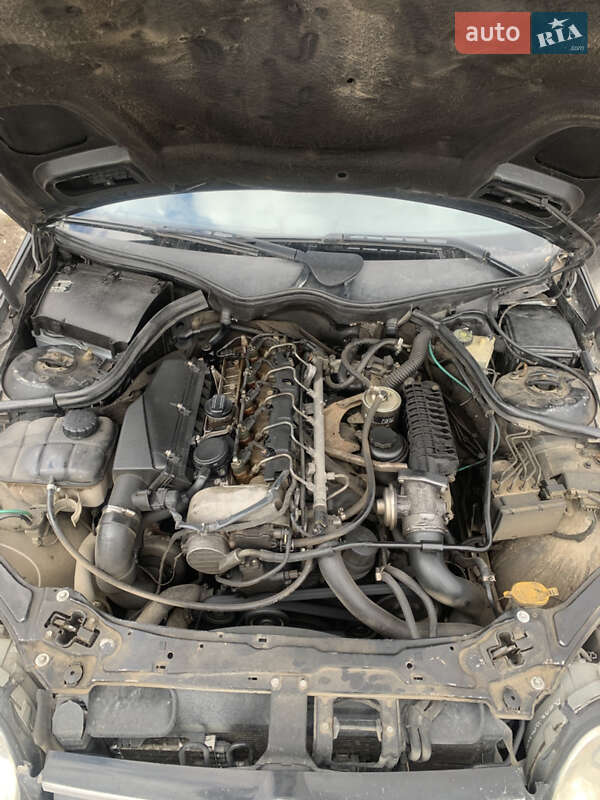 Купе Mercedes-Benz CLK-Class 2002 в Кам'янець-Подільському
