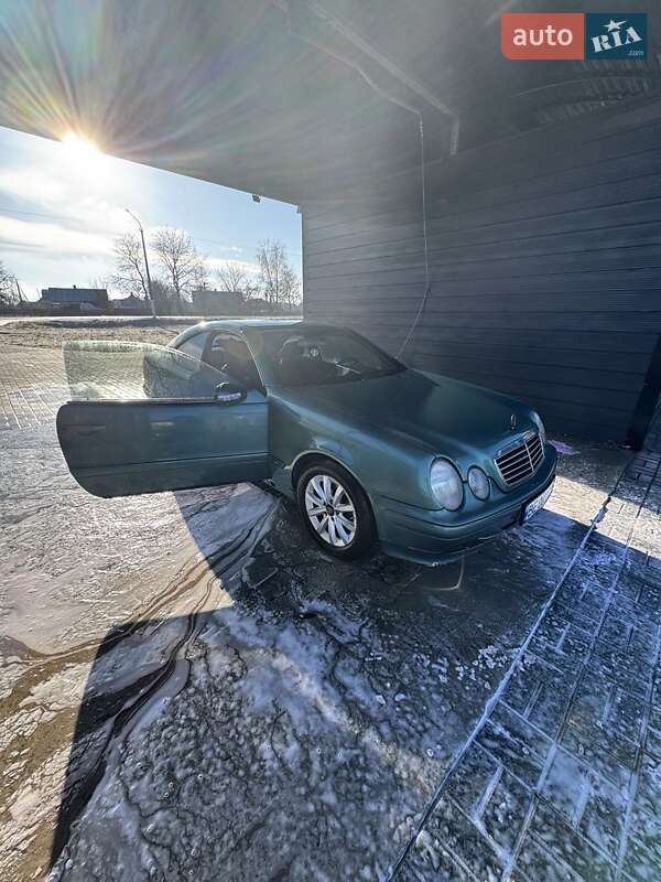 Купе Mercedes-Benz CLK-Class 2000 в Золочеве фото Купе Mercedes-Benz CLK-Class 2000 в Золочеве