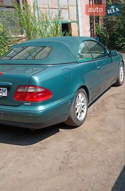 Кабриолет Mercedes-Benz CLK-Class 1998 в 