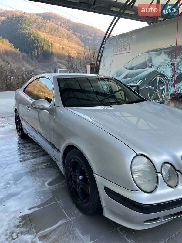 Купе Mercedes-Benz CLK-Class 1999 в Рахові