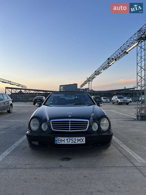 Mercedes-Benz CLK-Class 2002