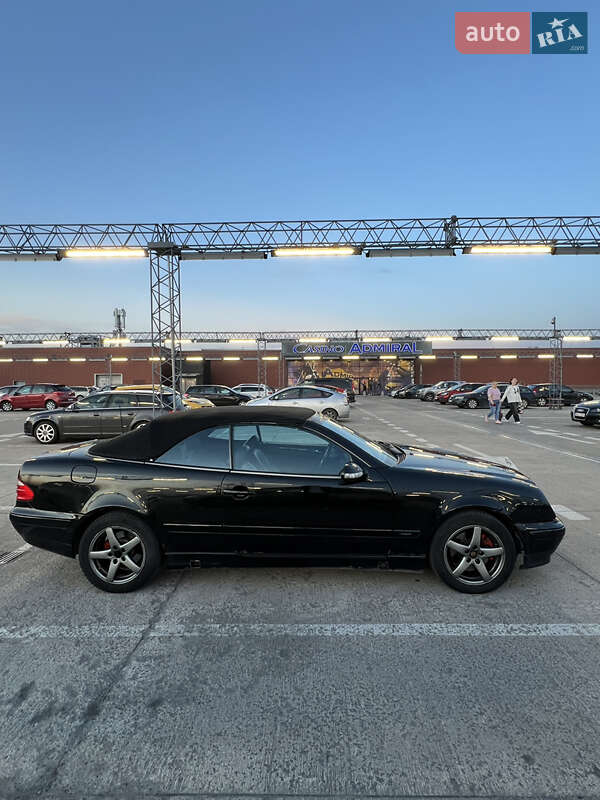 Кабриолет Mercedes-Benz CLK-Class 2002 в Одессе