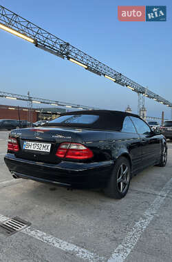 Кабриолет Mercedes-Benz CLK-Class 2002 в 
