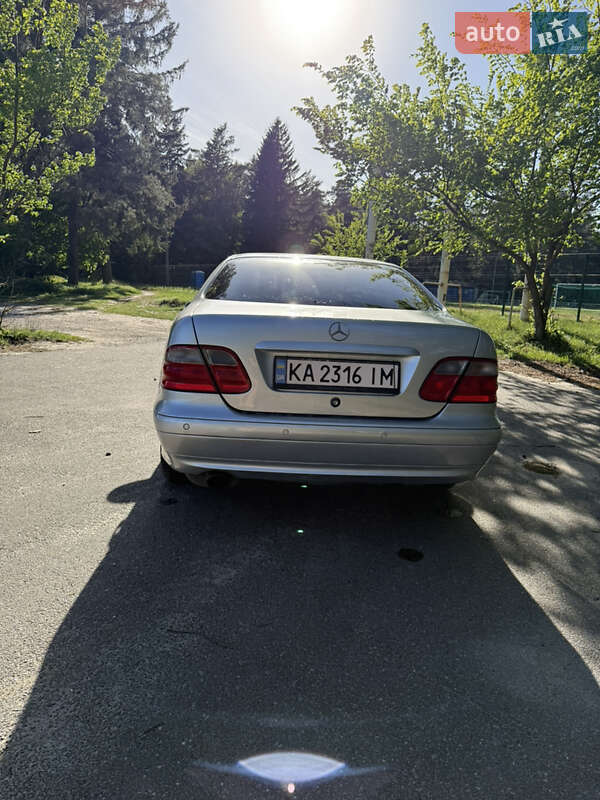 Купе Mercedes-Benz CLK-Class 2000 в Шпитьках