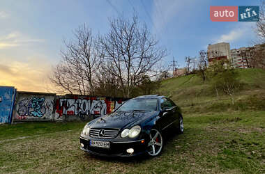 Купе Mercedes-Benz CLK-Class 2004 в 