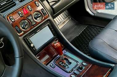Купе Mercedes-Benz CLK-Class 2001 в 
