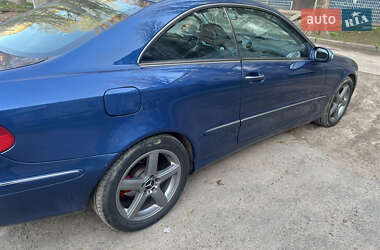 Купе Mercedes-Benz CLK-Class 2002 в 