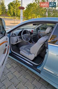 Купе Mercedes-Benz CLK-Class 2004 в 