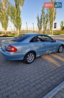 Купе Mercedes-Benz CLK-Class 2004 в 
